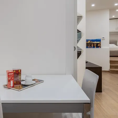 Hermes With Private Parking