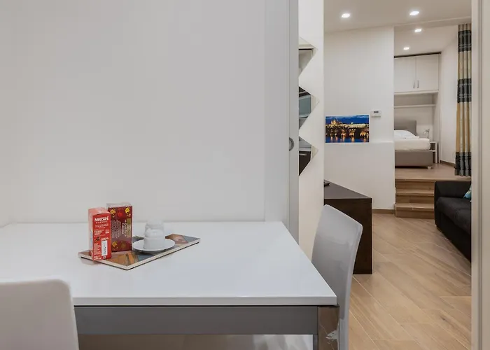 Hermes With Private Parking