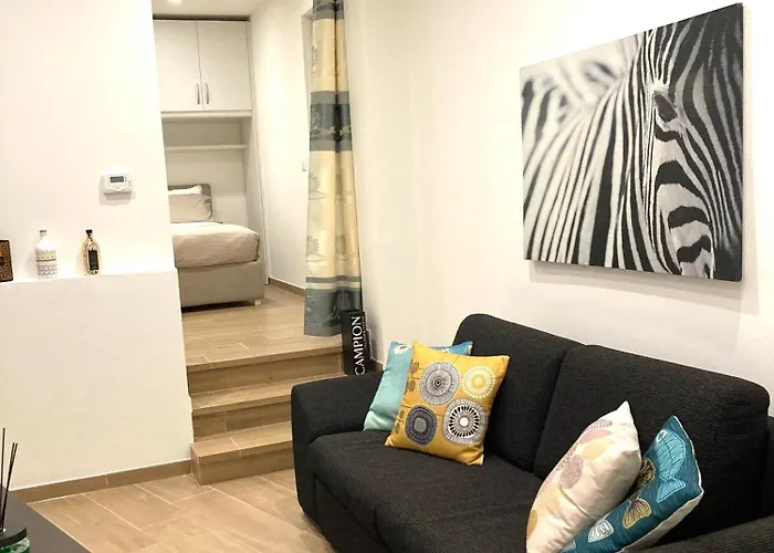 Hermes With Private Parking Apartment