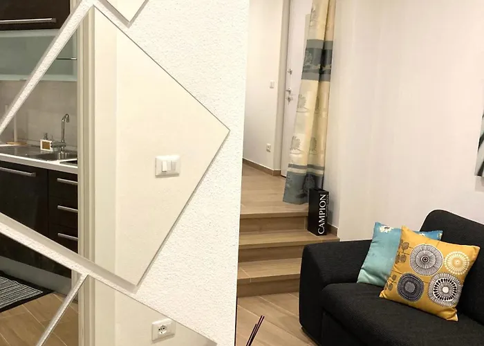 Hermes With Private Parking *